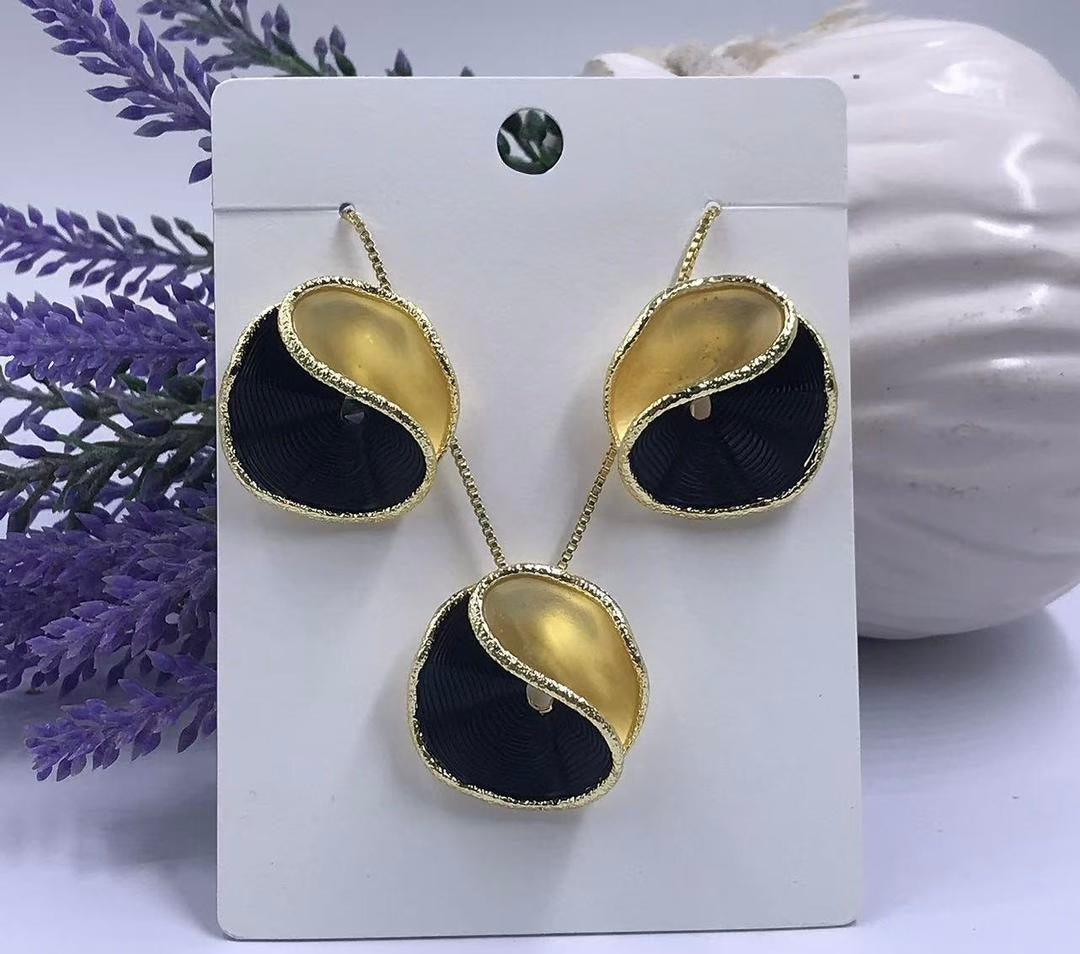 Gold n black earrings n pendant necklace set