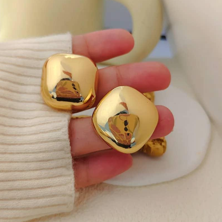 Stainless steel Gold stud earrings