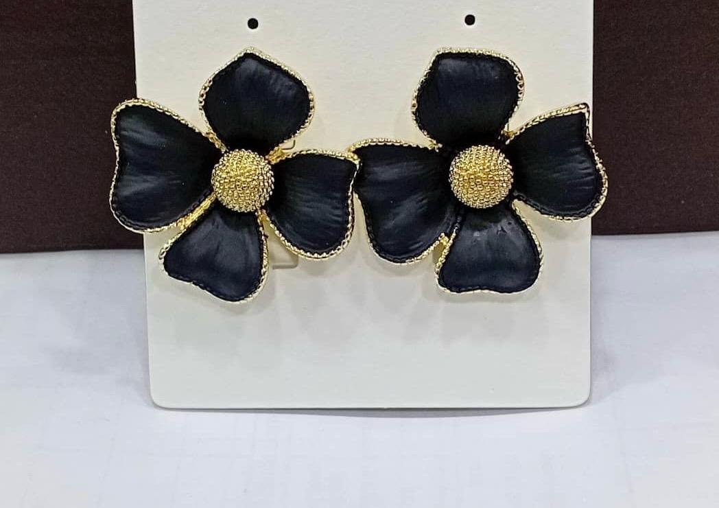 Matte Black n gold Flower-design Earrings