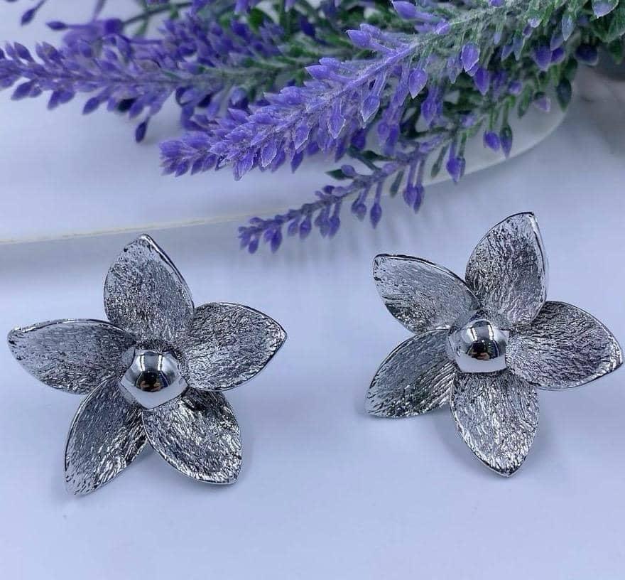 Star-shaped Silver Stud Earrings