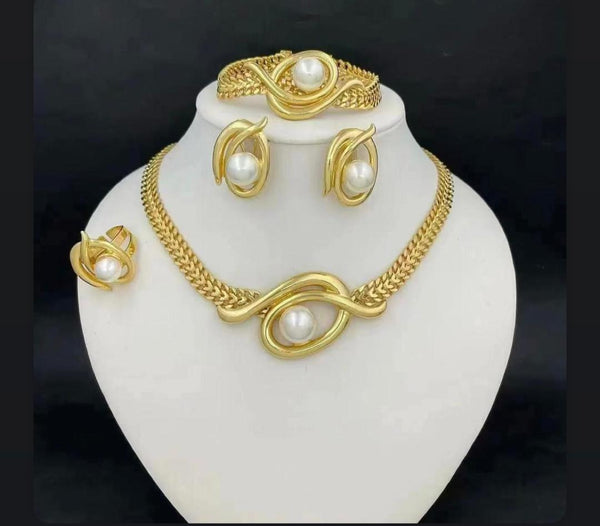 4pcs Gold n Pearl Costume Set