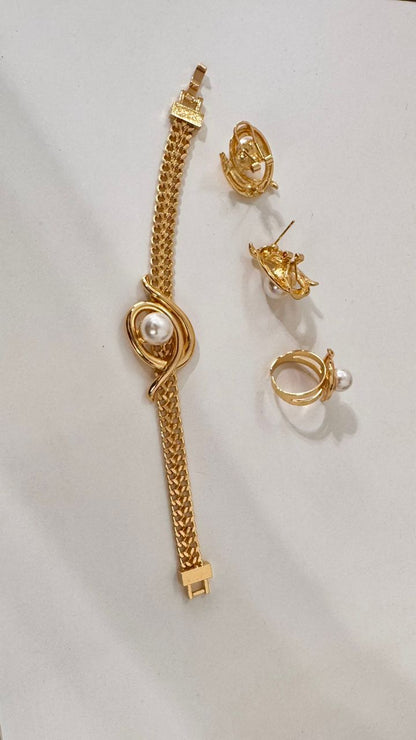 4pcs Gold n Pearl Costume Set